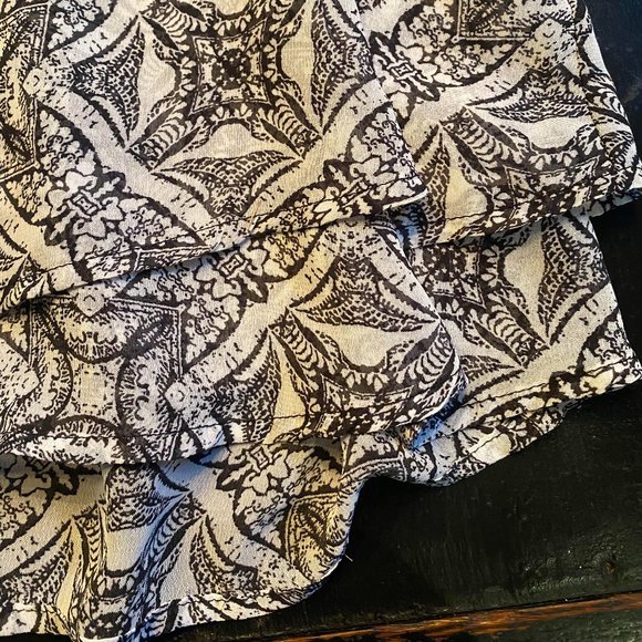 Sun & Shadow Blouse - Size Small - Picture 3 of 7